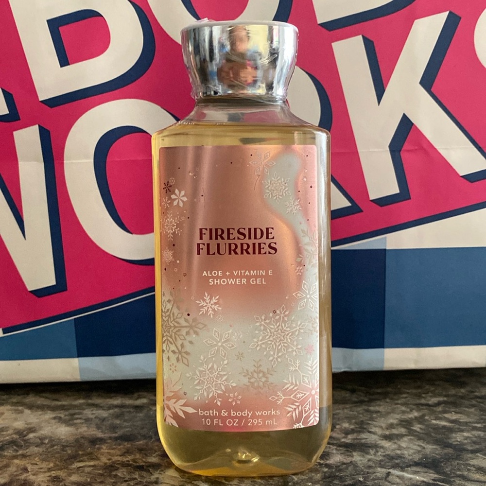 Bath & Body Works Fireside Flurries shower gel